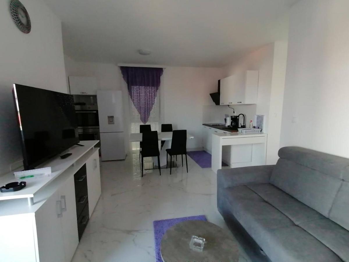 Vila Slavica Vir Exterior foto